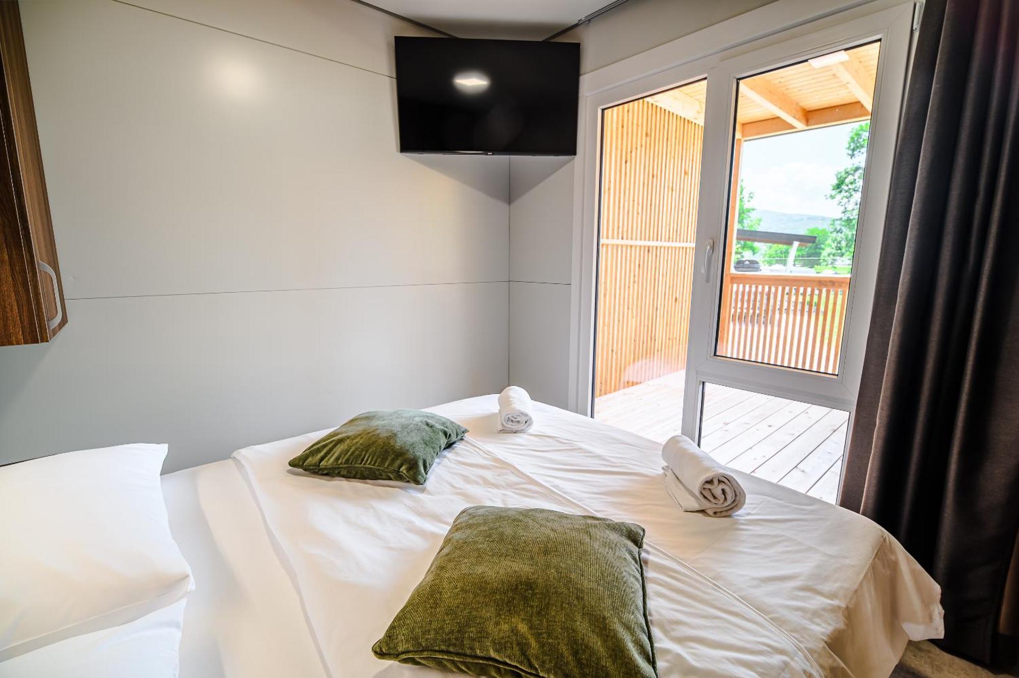 Premium Mobile Homes With Thermal Riviera Tickets *